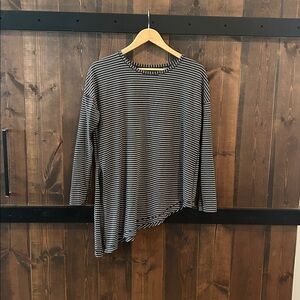 Lululemon Asymmetrical Black and White Striped Long Sleeve Top Women’s Size 12